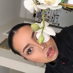 Meet your Posher, Fatima